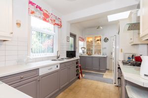 Kitchen- click for photo gallery